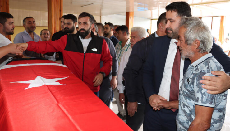 Göçükte hayatını kaybeden maden işçisi memleketinde toprağa verildi