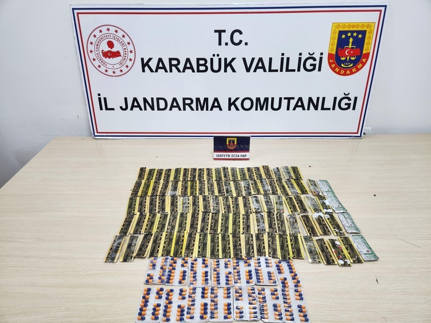 Karabük’te 1276 adet uyuşturucu hap ele geçirildi