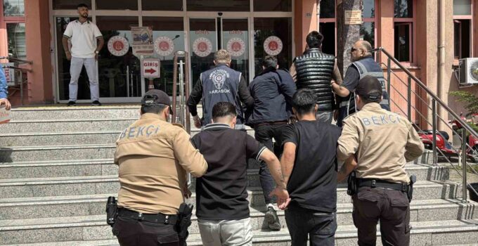 Karabük’teki kavganın nedeni “yol verme” tartışması çıktı