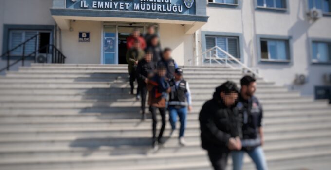 Karabük merkezli 14 ilde yapay zeka destekli dolandırıcılık çetesi çökertildi