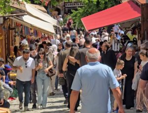 Safranbolu’da turizm sezonu 9 günlük tatille zirveye çıktı