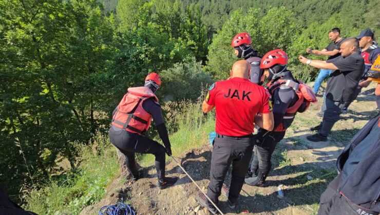Filyos Çayı’nda akıntıya kapılan siyasetçinin cansız bedenine ulaşıldı