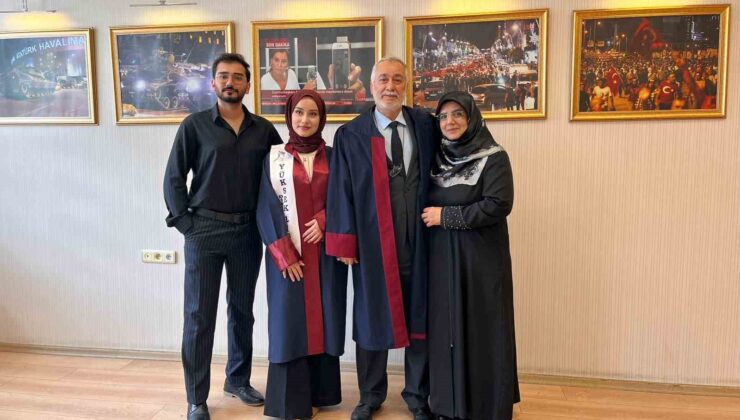 Baba ve kızı aynı gün diploma aldı
