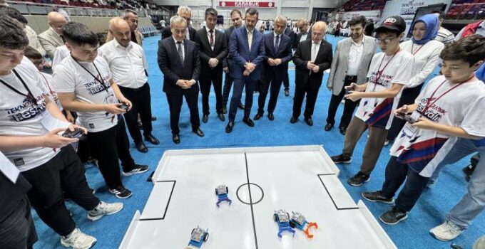 TeknoKarabük’te geleceğin mucitleri sahne aldı