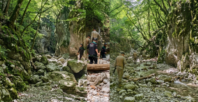 Kanyon ve mağaralar kayıp Hamza için didik didik taranıyor