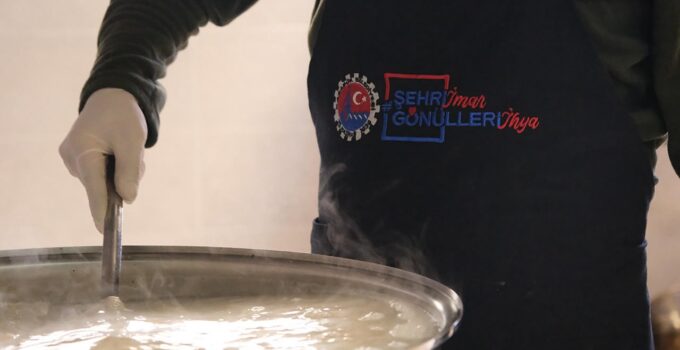 Karabük Belediyesinden her gün 430 kişiye sıcak yemek desteği